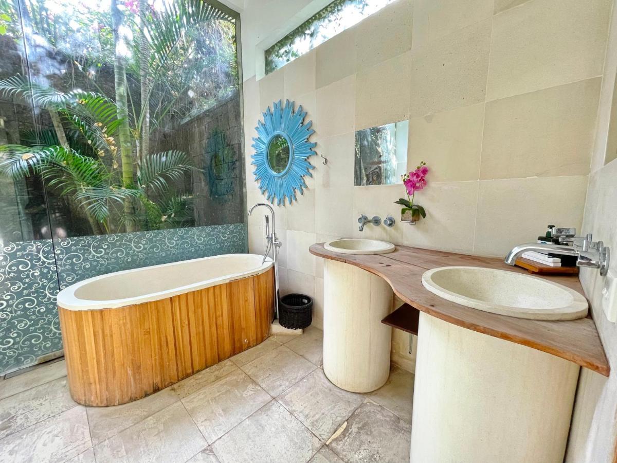 The Gardens Seminyak Hotell Exteriör bild