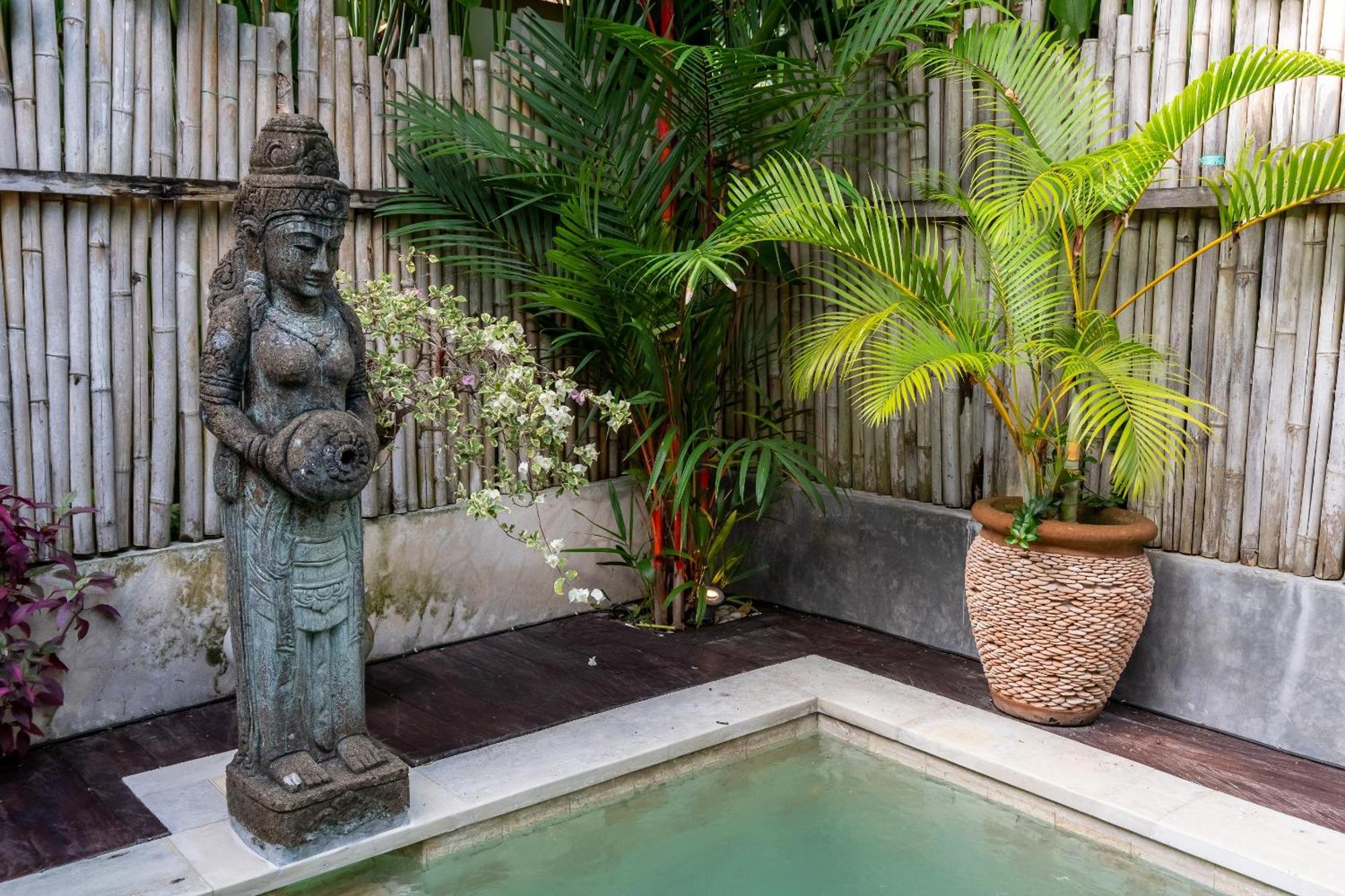 The Gardens Seminyak Hotell Exteriör bild